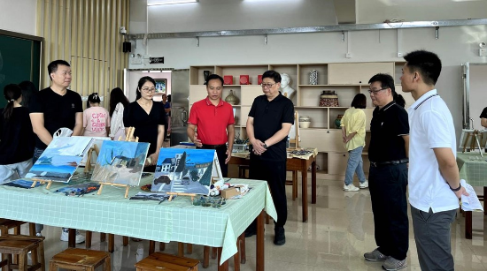 圖片2聚焦新課標新課堂，探索美術教師發(fā)展之路——鶴山市2023年“新課標新課堂”公益培訓系列活動之中小學美術教師專業(yè)能力提升培訓活動.jpg