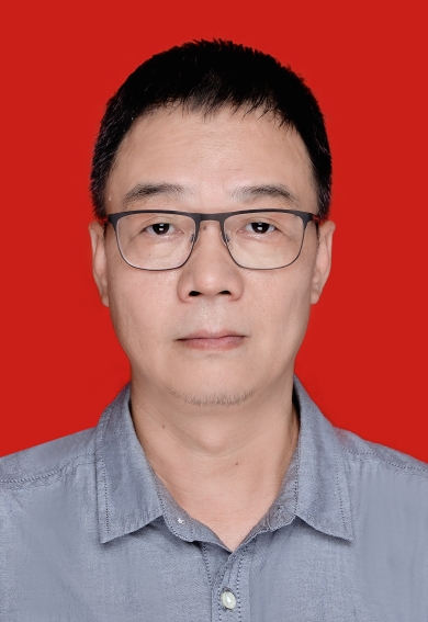 李勇?。ê雍芾砉晒砷L(zhǎng)、四級(jí)主任科員）.jpg