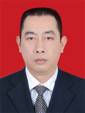 李偉超（紅底，有領(lǐng)帶）.jpg